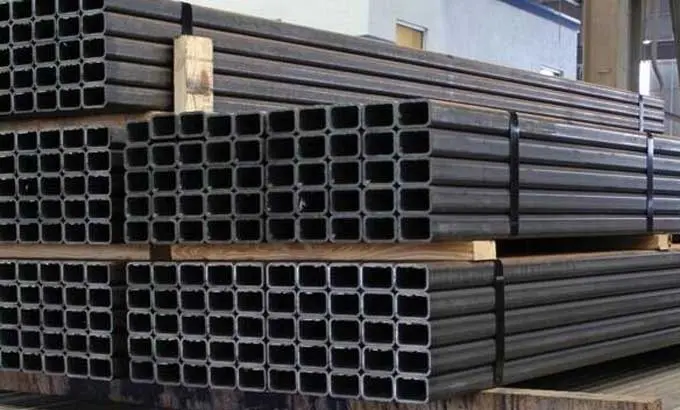 Rectangular steel pipe