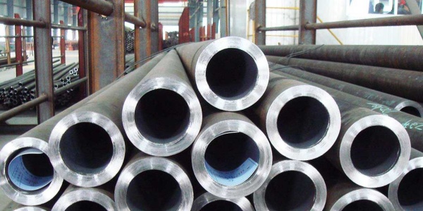 Seamless steel pipe surface defects roll mark removal method