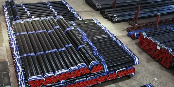 Oil casing pipe